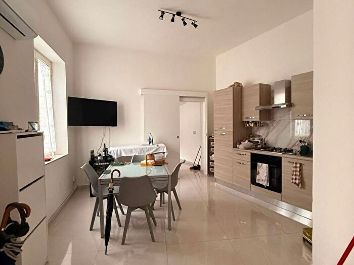 Appartamento quadrilocale in affitto in Via Pigna, Pigna Omodeo, Napoli