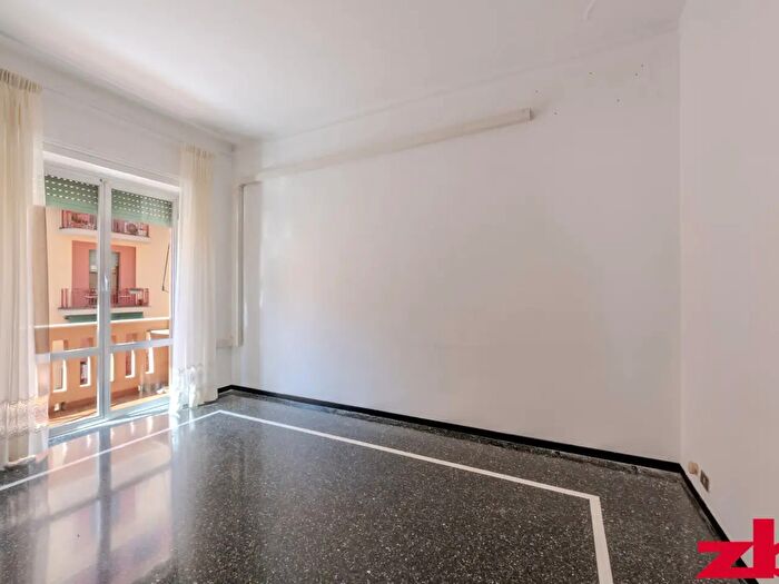 Appartamento con 5 locali in vendita in Via Trento, Genova