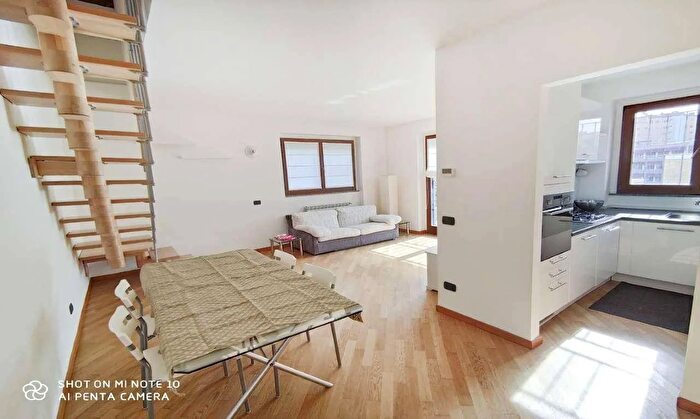 Appartamento trilocale in affitto in Via Privata Quarto Cagnino Milano, Milano