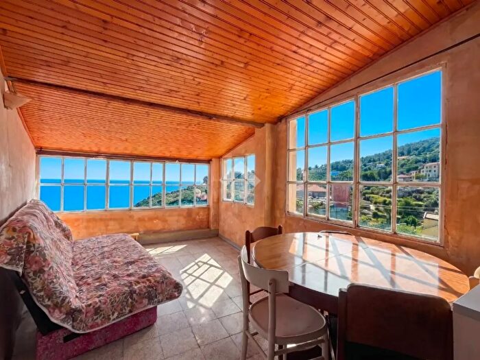 Casa con 5 locali in vendita in Via San Giacomo, Costarainera