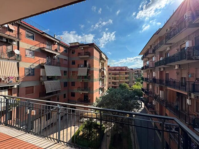 Appartamento trilocale in vendita in Via Ferrarecce, Caserta