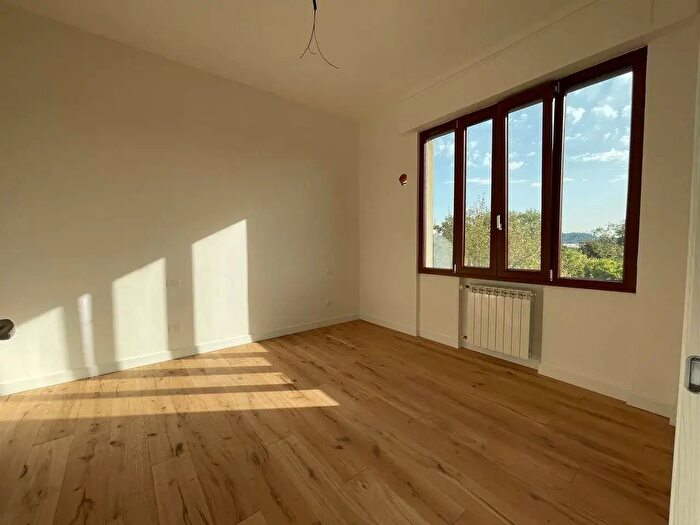 Appartamento trilocale in vendita in Firenze