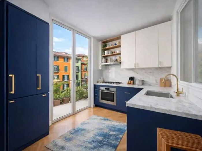 Appartamento con 5 locali in vendita in Milano