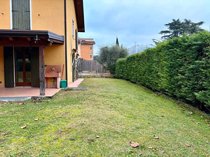 Appartamento quadrilocale in affitto in Via Emilio Salgari, SantAmbrogio Di Valpollicella, SantAmbrogio di Valpolicella