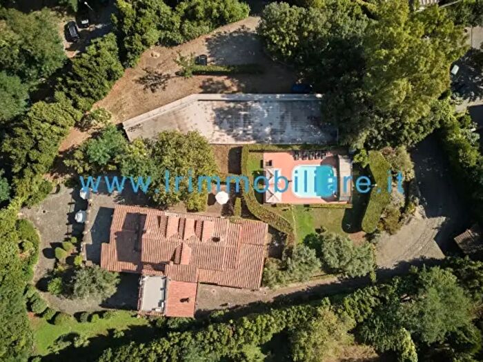 Appartamento quadrilocale in vendita in Via Enrico Giachino, Roma