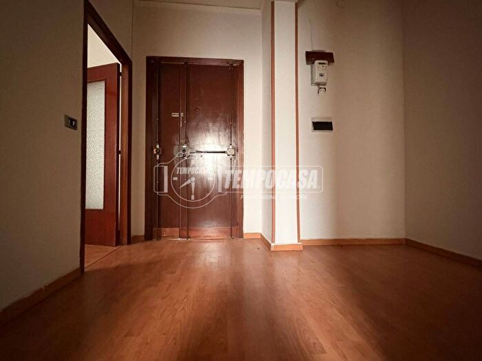 Appartamento bilocale in affitto in Via Ludovico Ariosto, Centro, Casoria