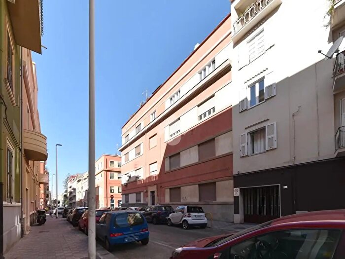 Appartamento trilocale in vendita in Via Gaetano Donizetti, Cagliari