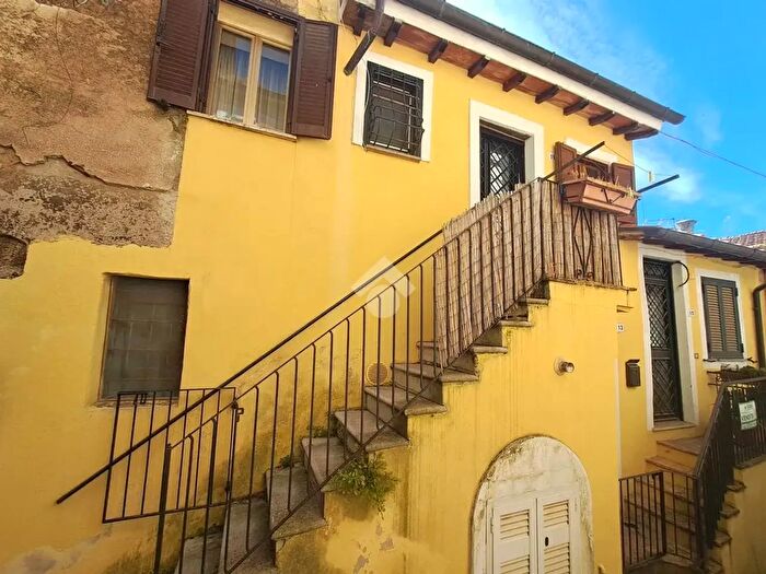Appartamento bilocale in vendita in Via IV Novembre, Faleria