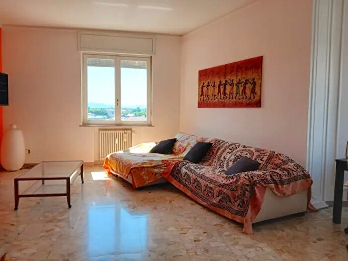 Appartamento trilocale in vendita in Via Dioscoride Vitali, Piacenza