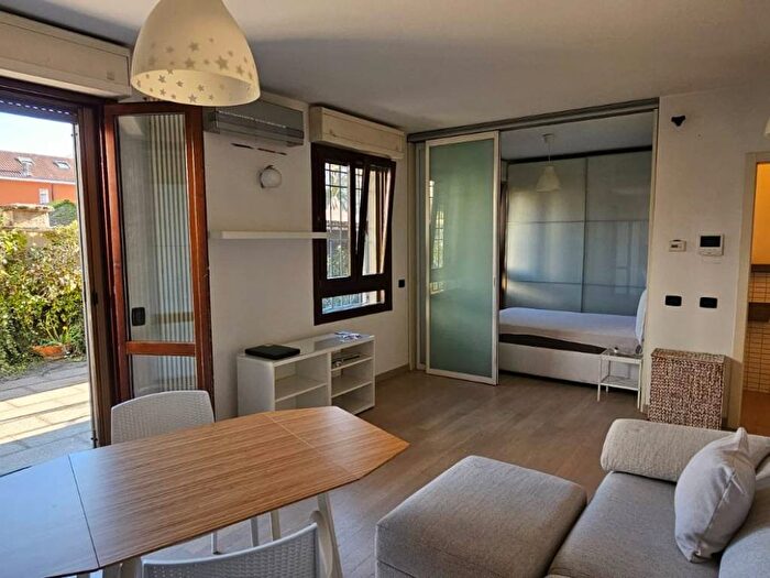 Appartamento monolocale in affitto in Via Ciro Menotti, Centro, Biassono