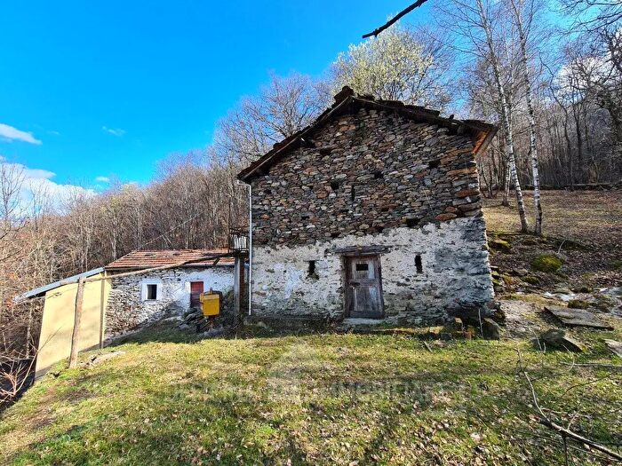 Casa trilocale in vendita in Colico