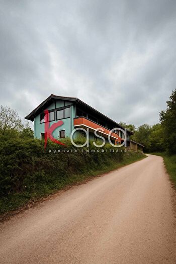 Appartamento con 6 locali in vendita in Lonigo