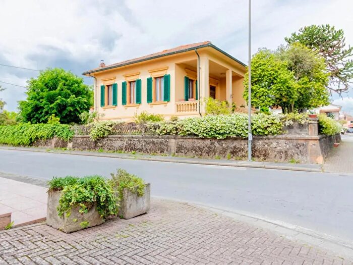 Casa con 6 locali in vendita in Lla Repubblica, Castelfranco Di Sotto