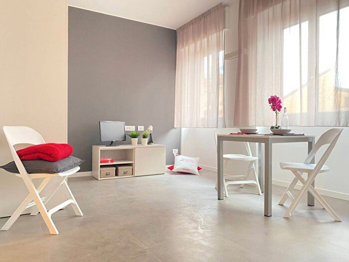 Casa monolocale in affitto in Via Mosè Bianchi, Monte Rosa Lotto, Milano