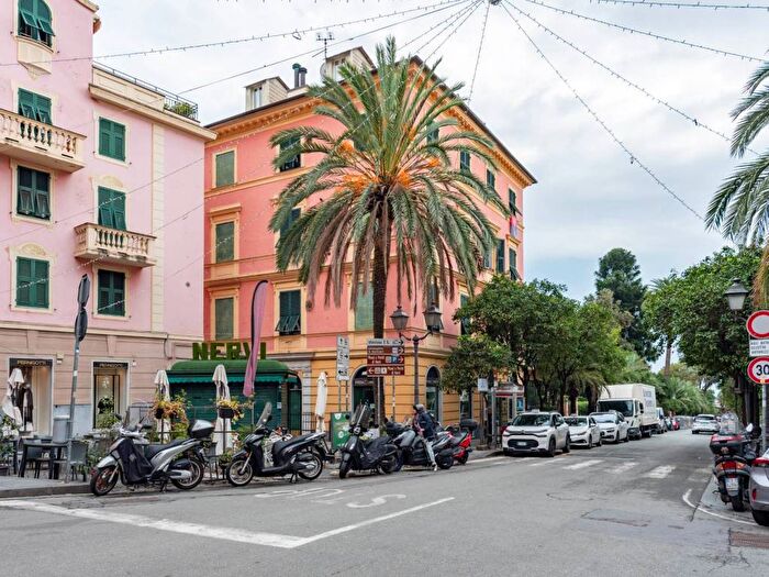 Appartamento bilocale in affitto in Piazza Antonio Pittaluga, Nervi, Genova