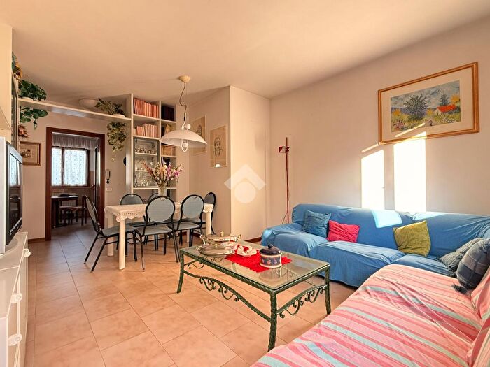 Appartamento quadrilocale in vendita in Viale dei Platani, Ascoli Piceno