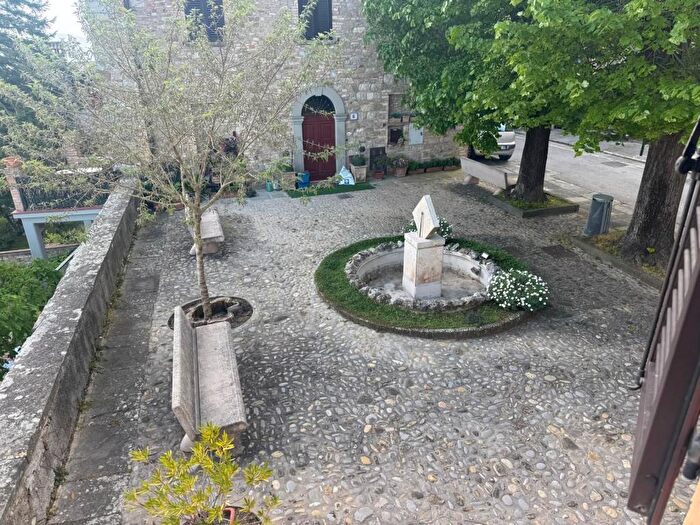 Appartamento quadrilocale in affitto in Piazza Agilla, Agello, Magione