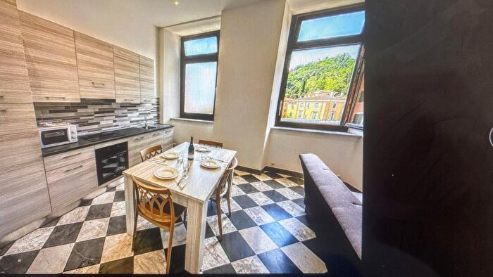 Appartamento trilocale in affitto in Carrara