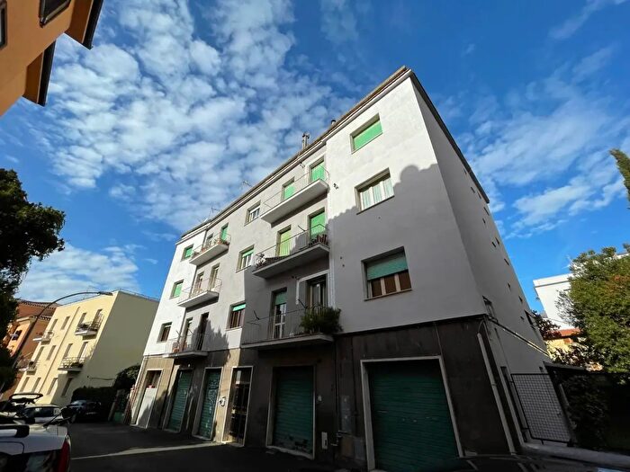 Appartamento con 8 locali in vendita in Via Antonio del Massaro, Viterbo