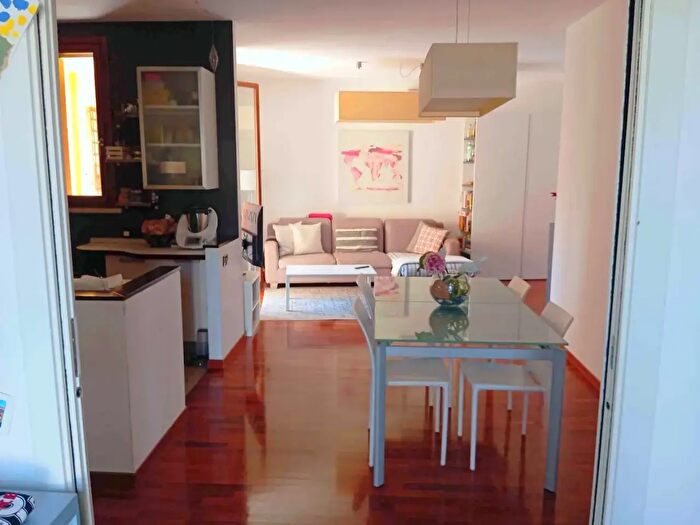 Appartamento con 5 locali in vendita in Poggibonsi