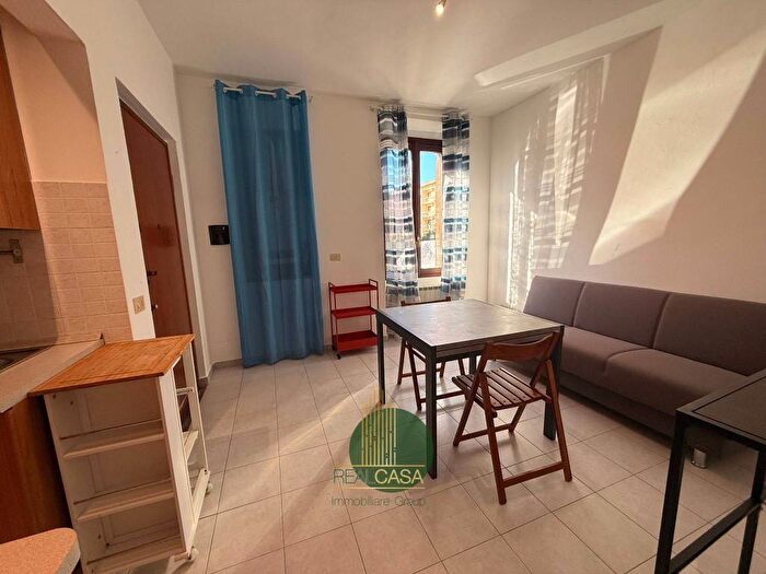 Appartamento bilocale in affitto in Via Varesina, Lucino, Montano Lucino