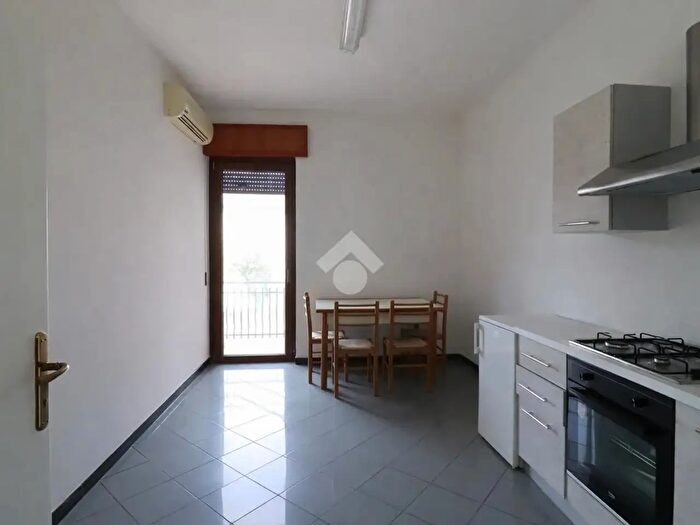 Appartamento trilocale in vendita in Via Pietro Montesi, Terni