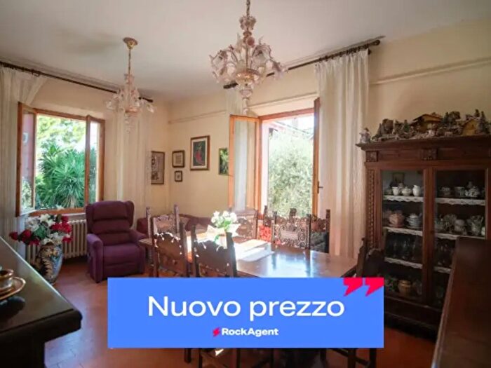 Casa con 6 locali in vendita in Fano