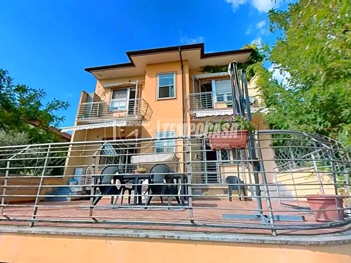 Casa con 6 locali in vendita in Via Diani, San Francesco Al Campo