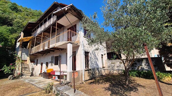 Casa con 5 locali in vendita in Via Principale Varallo Vercelli, Varallo