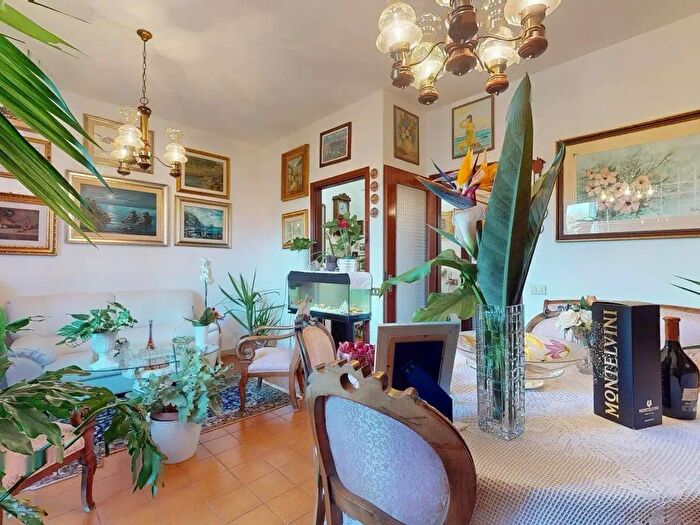 Appartamento con 5 locali in vendita in Via Carpaccio, Cagliari