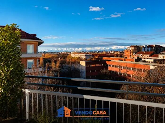 Appartamento con 6 locali in vendita in Via Gian Domenico Cassini, Torino