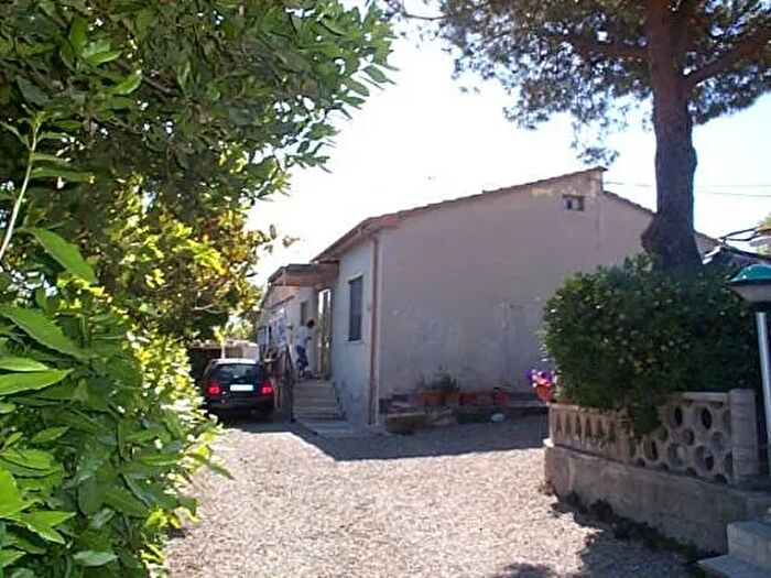 Appartamento con 5 locali in vendita in Castellina Marittima