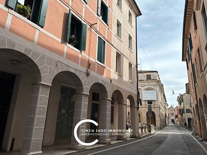 Appartamento quadrilocale in affitto in Via Carlo Alberto, Piazza del Grano Burchiellati, Treviso