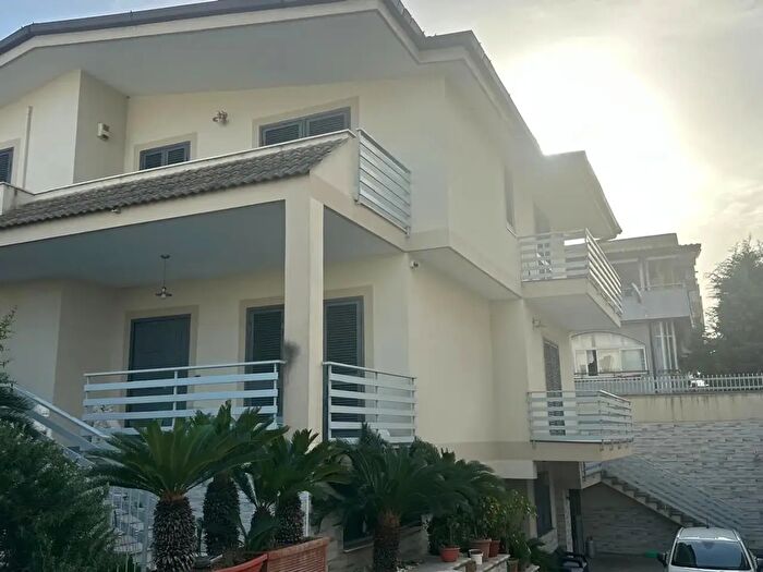 Casa con 5 locali in vendita in Via Giuseppe Meazza, Casoria