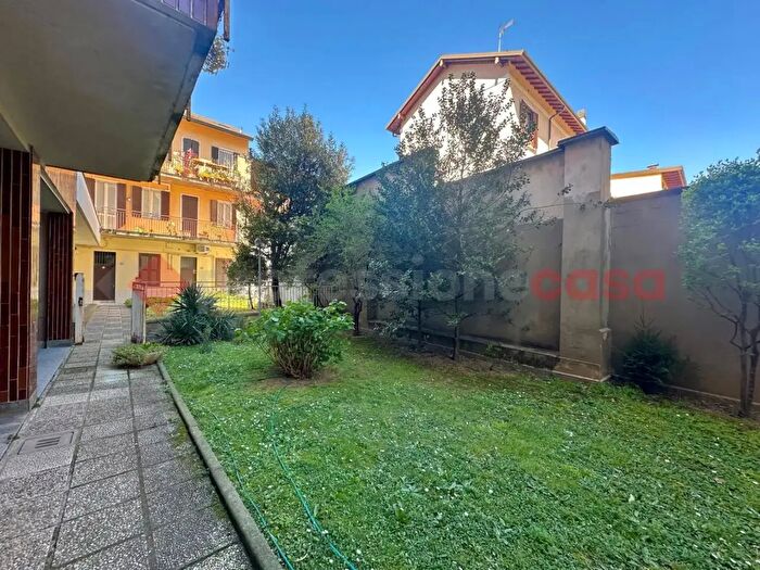 Case in Vendita e in Affitto - 2