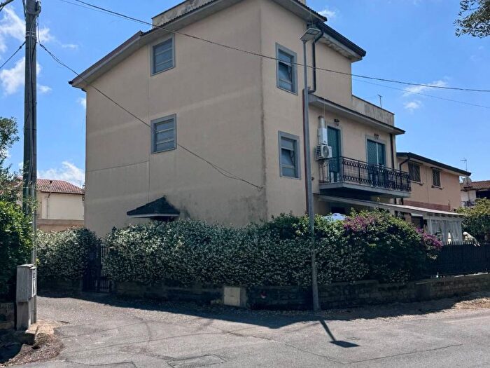Appartamento quadrilocale in affitto in Via Campoleone, Centro, Ariccia