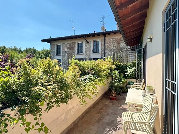 Appartamento trilocale in vendita in Via Armando Diaz, Passirano