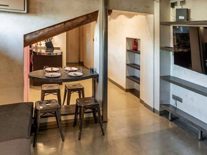 Appartamento monolocale in affitto in Via San Marco, Moscova, Milano