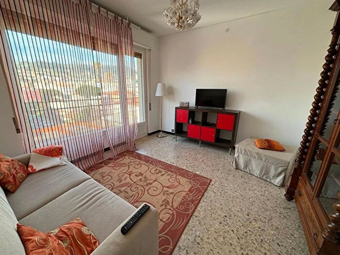 Appartamento bilocale in affitto in Via Lido Taggia, Taggia