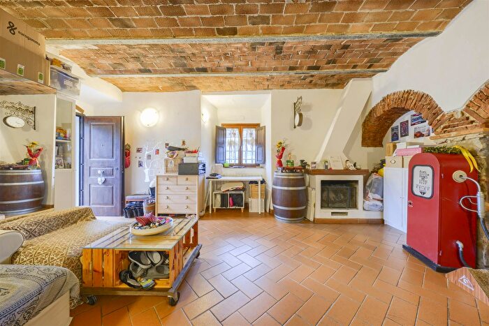 Casa quadrilocale in vendita in Via di Rosano, Bagno A Ripoli