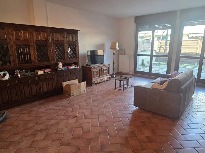Appartamento con 5 locali in affitto in Via Giordano Colombo, Centro, Cernusco sul Naviglio