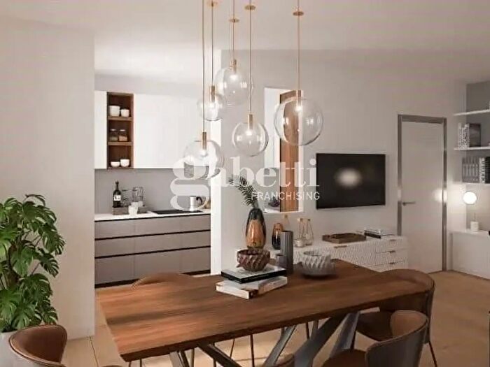 Appartamento trilocale in vendita in Via Maragliano, Firenze