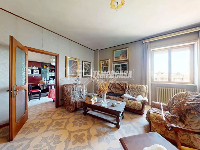 Appartamento quadrilocale in vendita in Via Francesco Poli, Lecce