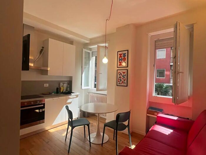 Appartamento bilocale in affitto in Via Messina, Milano