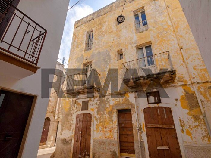 Casa con 6 locali in vendita in Via Pansini, Centro, Mola di Bari