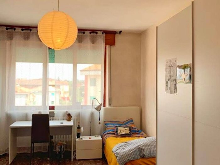 Appartamento quadrilocale in affitto in Via dei Grolli, Borgo Roma, Verona