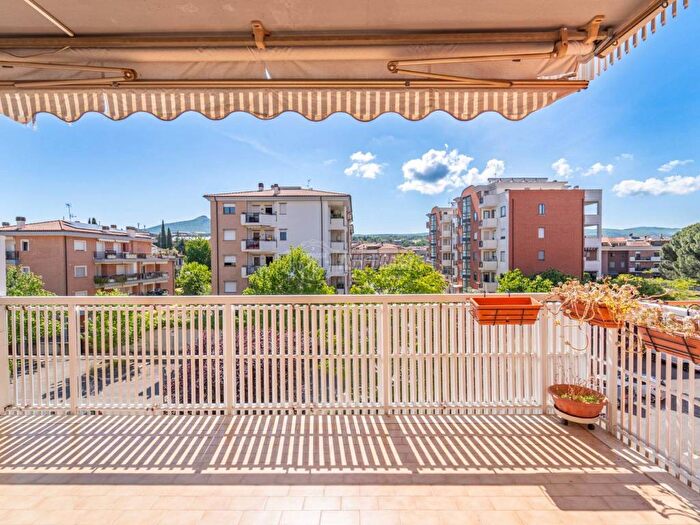 Appartamento trilocale in affitto in Via Costantino Agnesotti, Carmine Pietrare, Viterbo