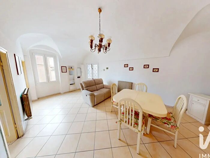 Appartamento con 6 locali in vendita in Via Isola, Cipressa