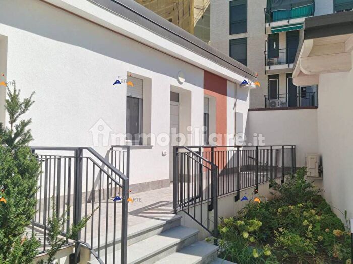 Appartamento bilocale in affitto in Viale Bacchiglione, Corvetto, Milano