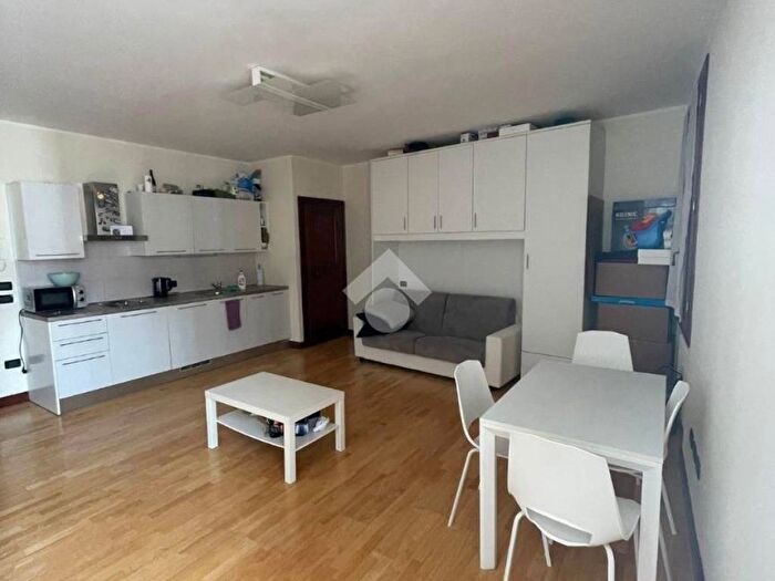 Appartamento monolocale in affitto in Centro, Bassano del Grappa
